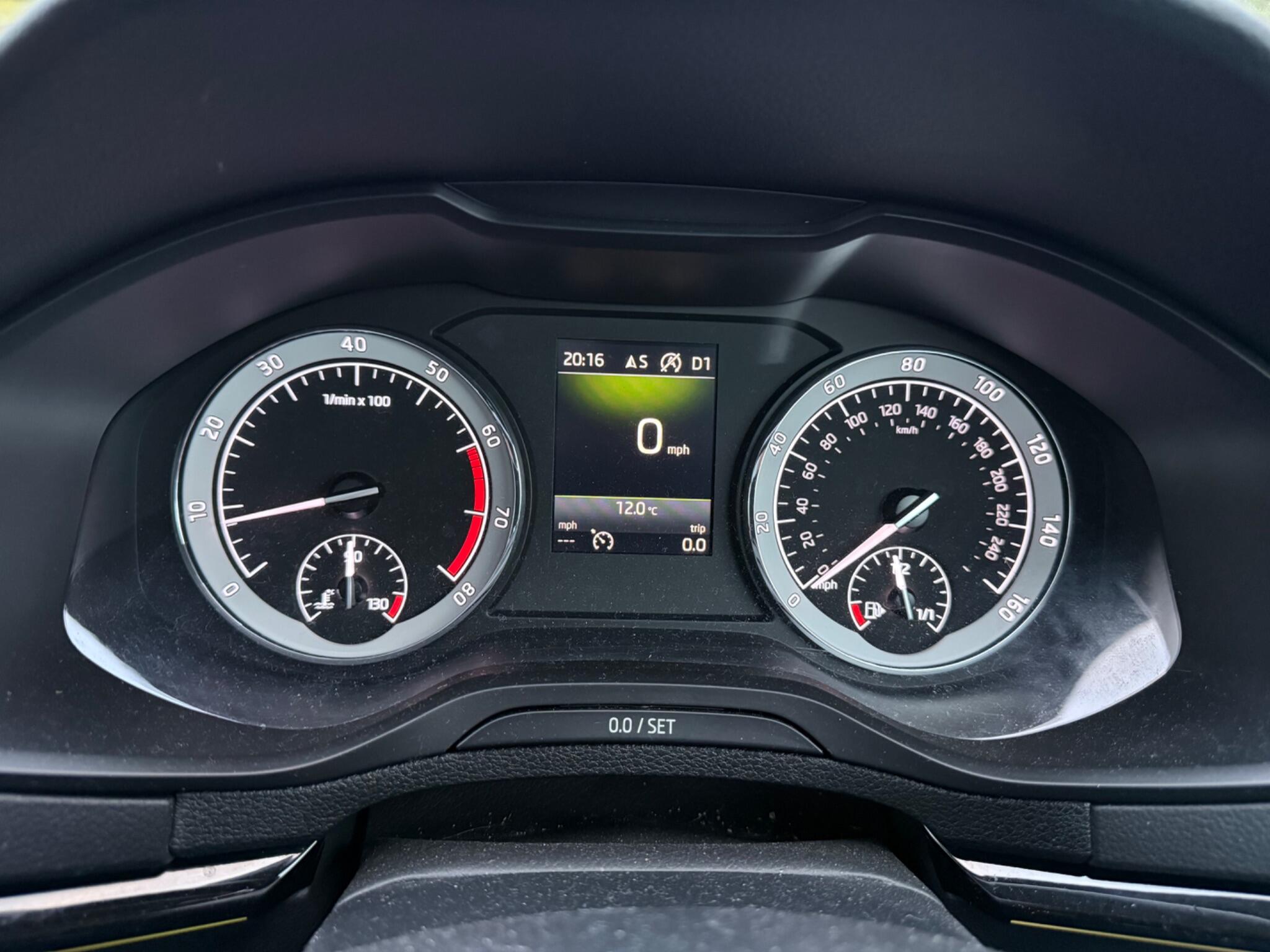 Skoda Karoq 2.0 TSI SportLine DSG 4WD Euro 6 (s/s) 5dr — photo 103 of 112